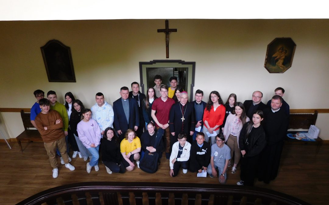 „WIERZĘ, WIĘC JESTEM” – REKOLEKCJE STYPENDYSTÓW FUNDACJI „DZIEŁO NOWEGO TYSIĄCLECIA” W&nbsp;BARDZIE