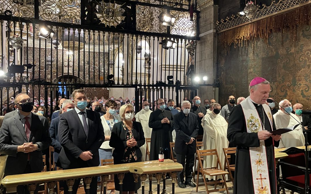 OGÓLNOPOLSKA PIELGRZYMKA NAUCZYCIELI I&nbsp;WYCHOWAWCÓW NA&nbsp;JASNĄ GÓRĘ