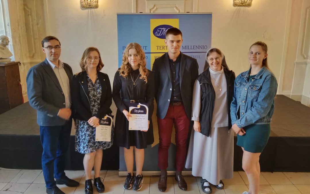 XIX EDYCJA OGÓLNOPOLSKIEGO KONKURSU PAPIESKIEGO “Z NADZIEI, KTÓRA JEST W&nbsp;NAS”